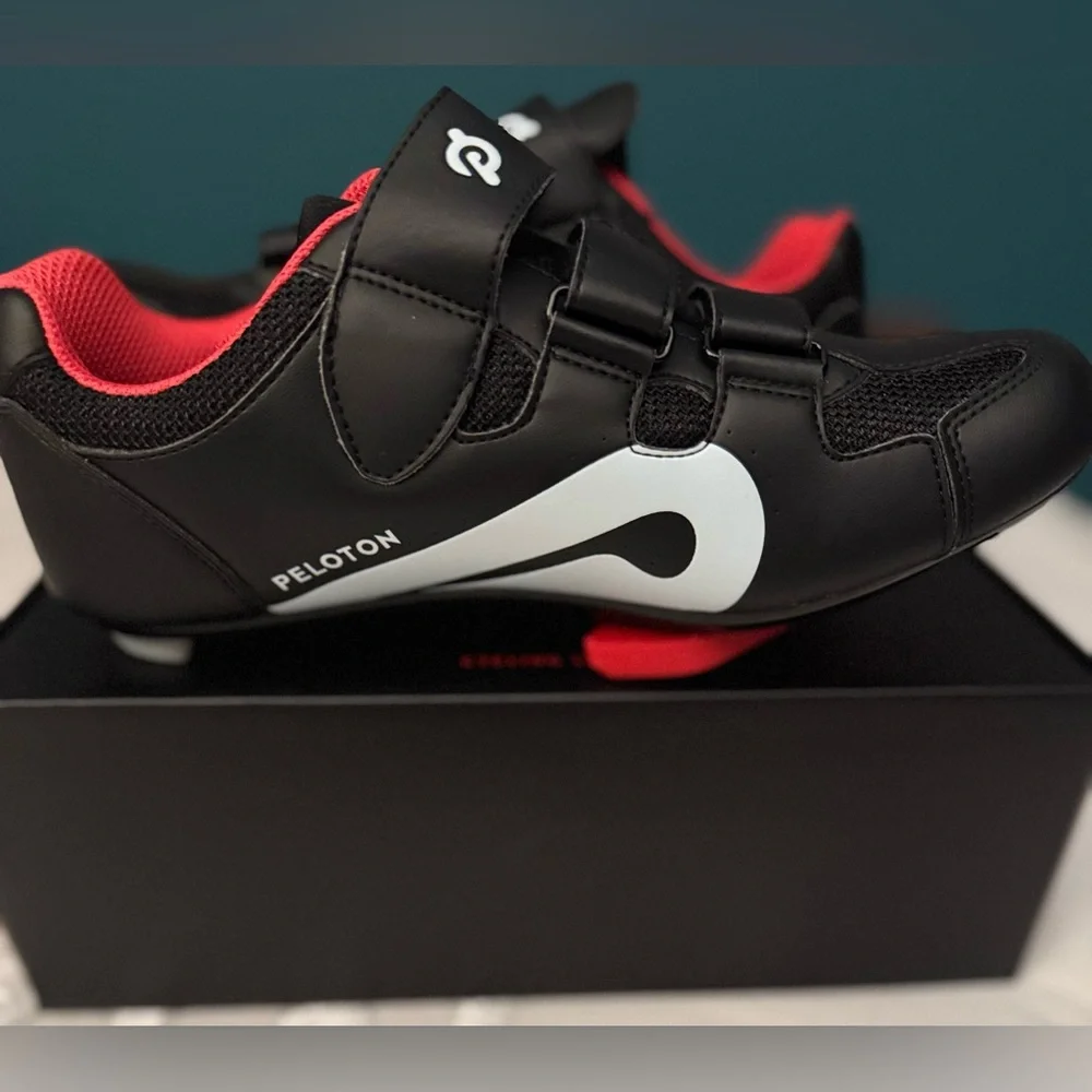 PELOTON CYCLING SHOES - Picture 1 of 14
